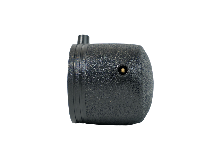 Como os elementos de aquecimento elétrico dentro do END CAP são projetados para garantir que o calor possa ser transferido para os materiais HDPE de maneira uniforme e eficiente?